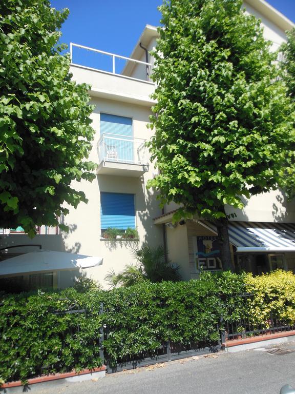 רימיני Hotel Edy מראה חיצוני תמונה
