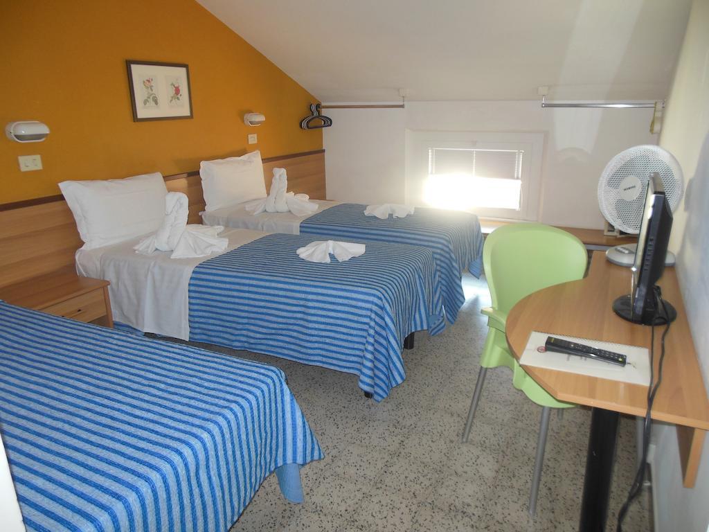 רימיני Hotel Edy מראה חיצוני תמונה