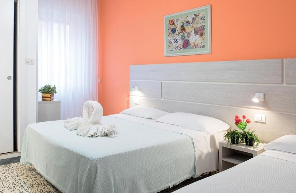 רימיני Hotel Edy מראה חיצוני תמונה