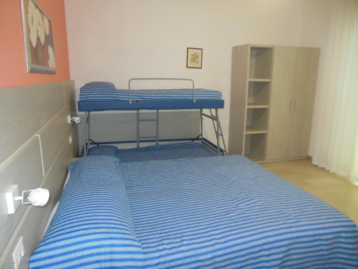 רימיני Hotel Edy מראה חיצוני תמונה
